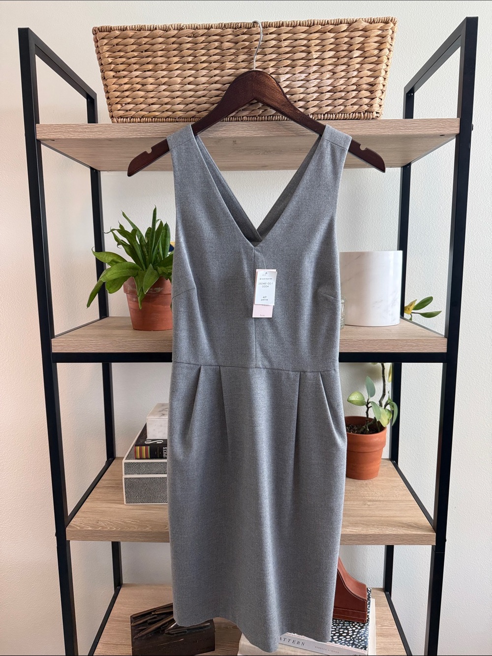 NWT Banana Republic V-neck Bow Back Pencil Dress w/Pockets, 4P